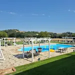 Corboli Rufino Διαμέρισμα Τόντι